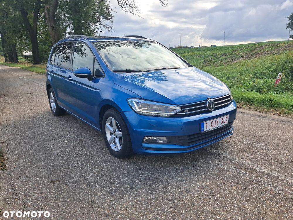 Volkswagen Touran 1.6 TDI SCR DSG IQ.DRIVE - 2