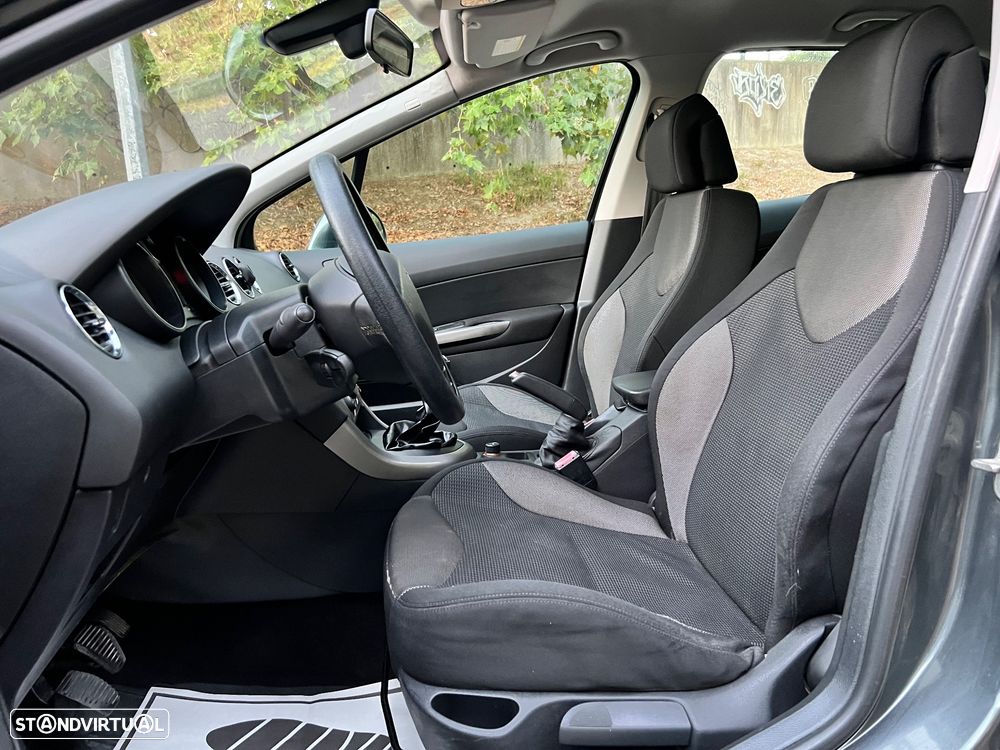 Peugeot 308 1.6 HDi Executive - 5