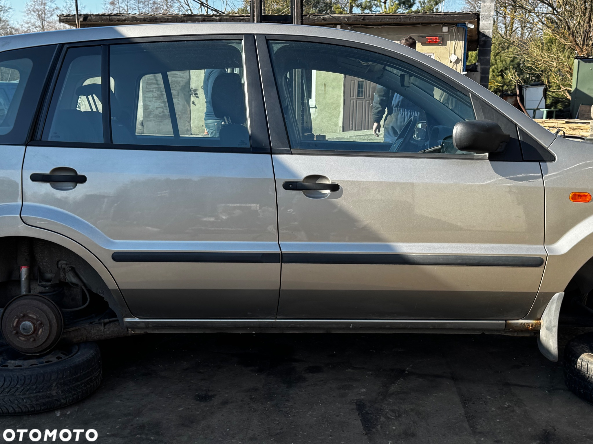 DRZWI TYLNE PRAWE FORD FUSION - 2