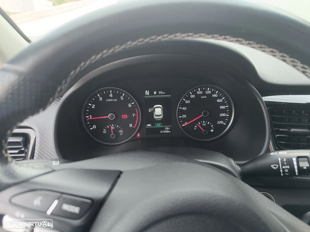 Kia Stonic - 27