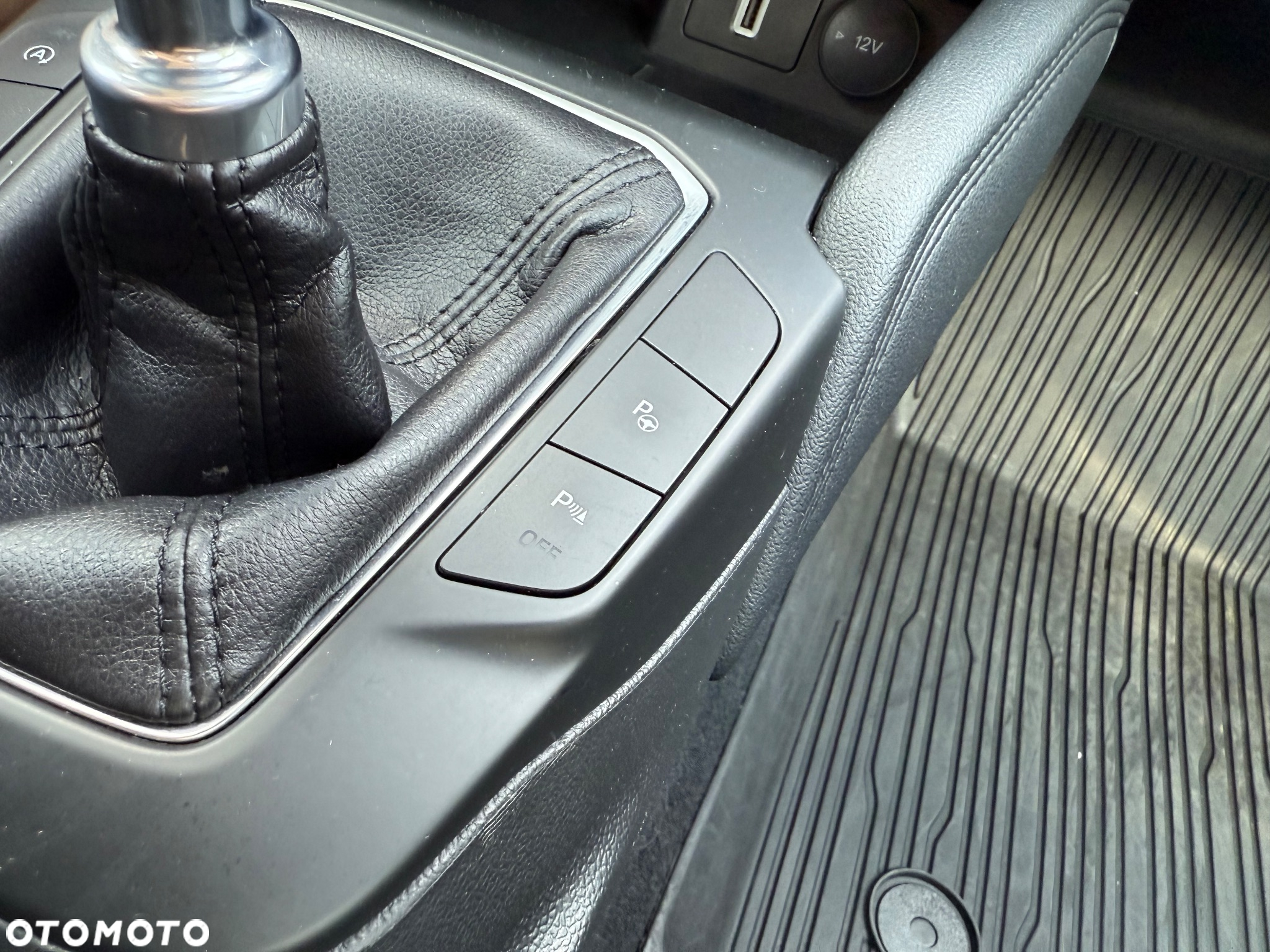 Ford Focus 1.5 EcoBoost Titanium - 25
