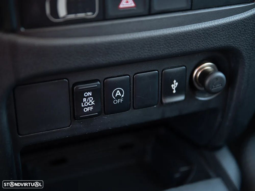 Mitsubishi L200 2.3 DI-D Space Cab Invite 4WD - 21