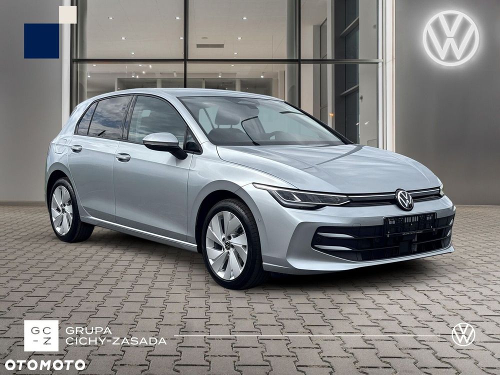 Volkswagen Golf - 8