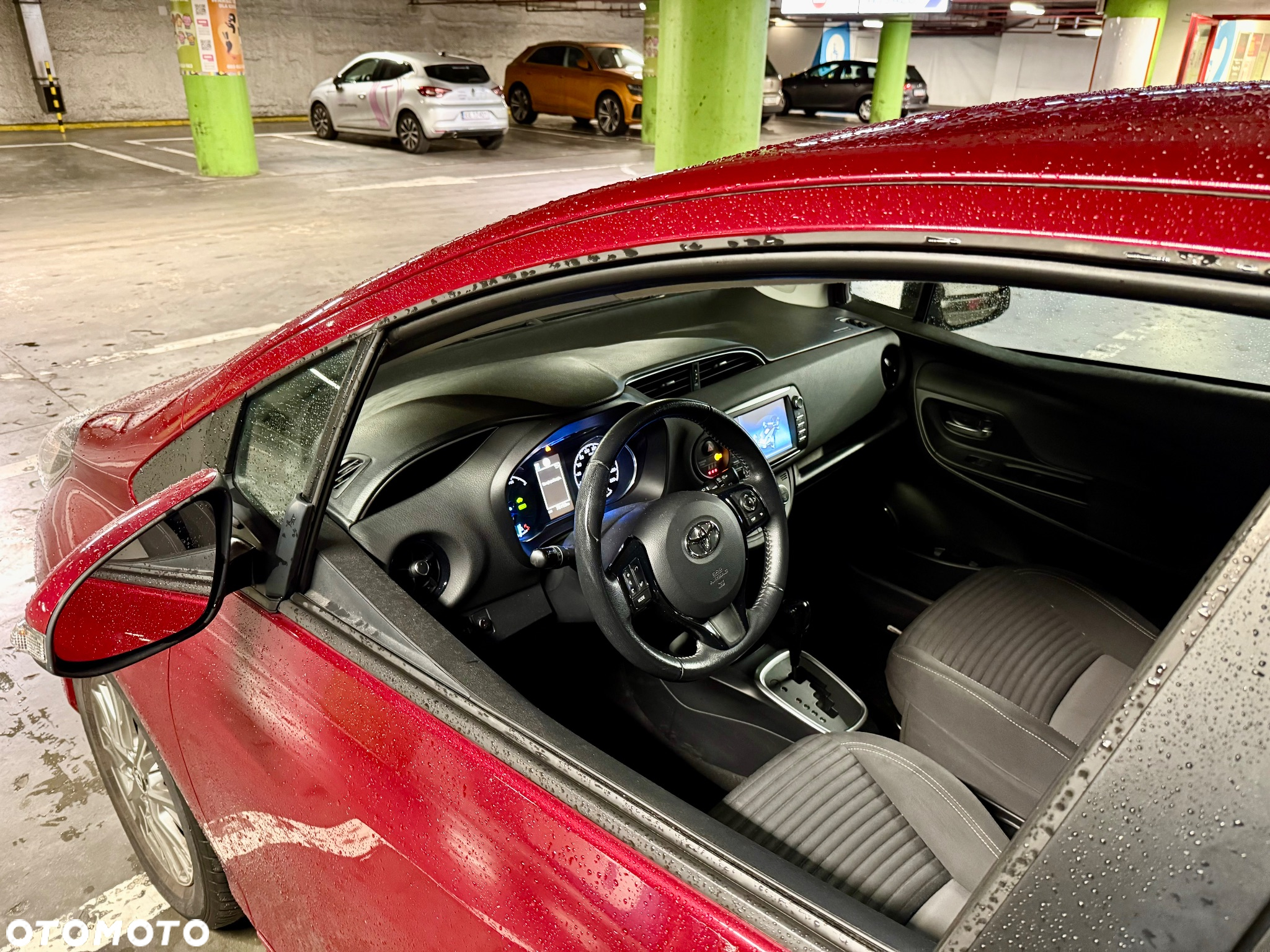 Toyota Yaris Hybrid 100 Active - 8
