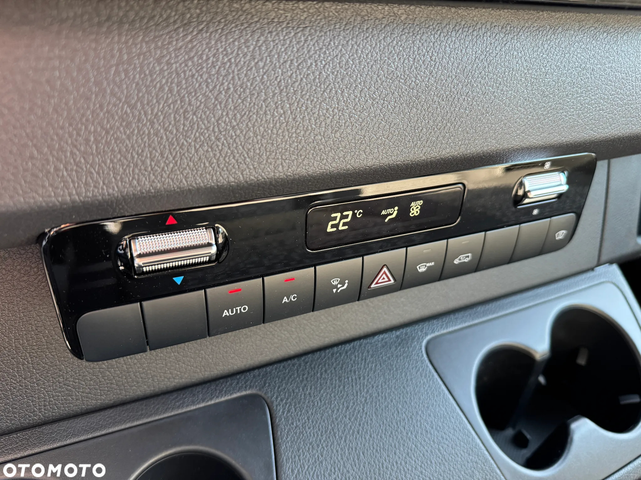Mercedes-Benz Sprinter - 18
