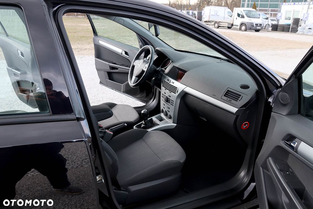 Opel Astra 1.6 ECOFLEX Start/Stop Innovation - 20