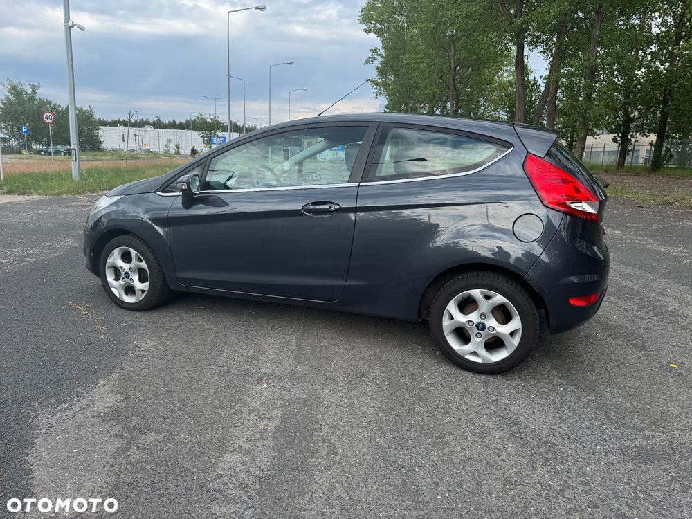 Ford Fiesta - 2