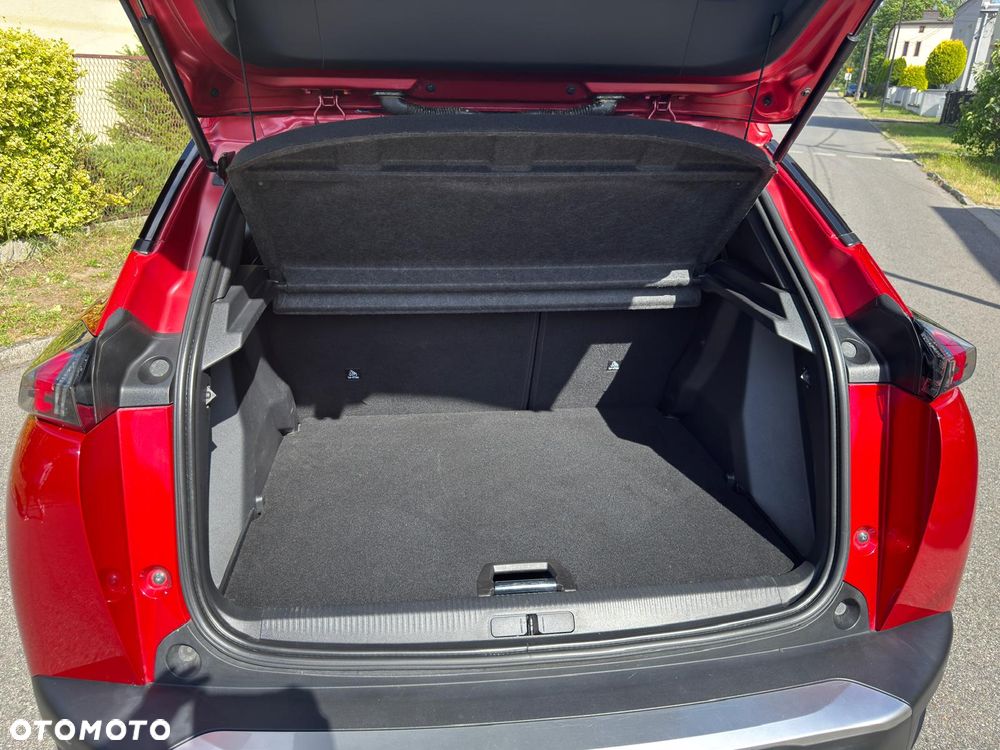 Peugeot 2008 1.2 PureTech Allure Pack S&S EAT8 - 11