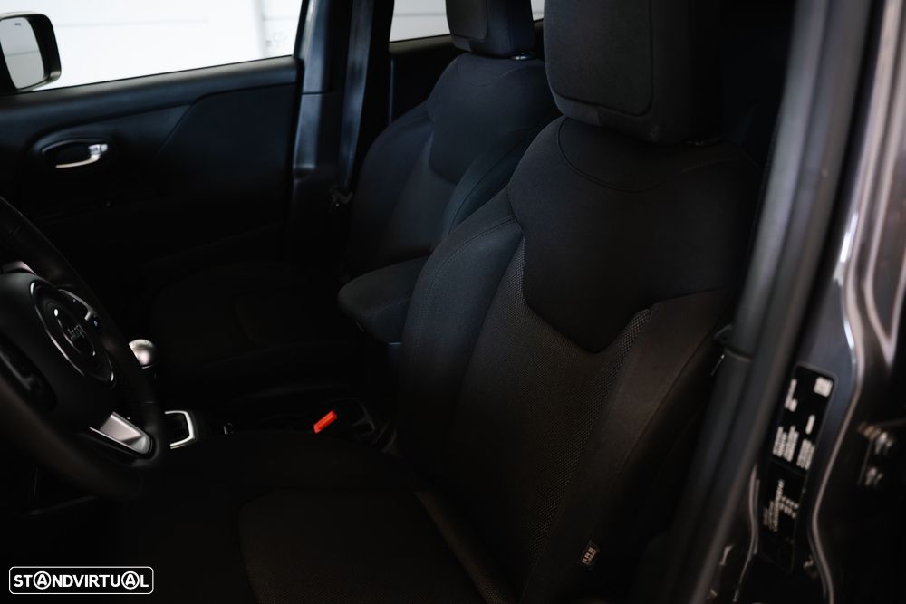 Jeep Renegade - 36