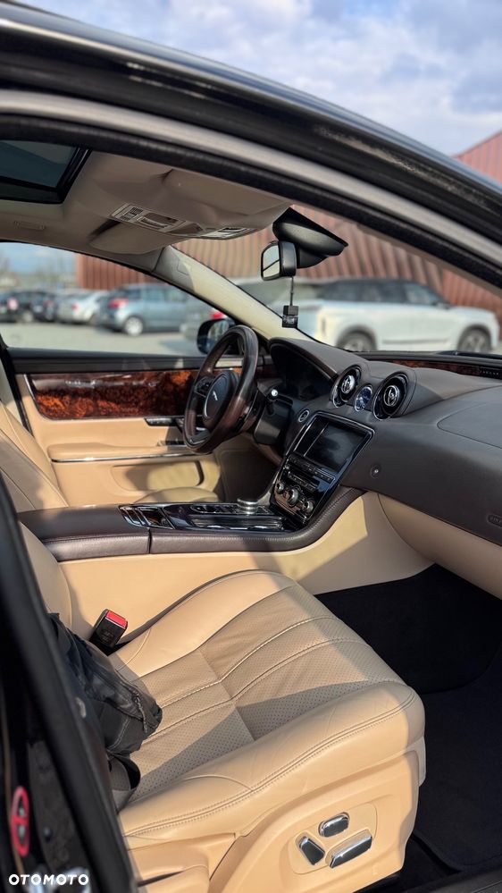 Jaguar XJ 3.0 D V6 LWB Premium Luxury - 7