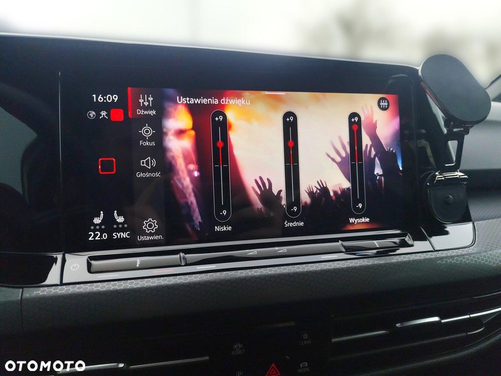 Volkswagen Golf - 25