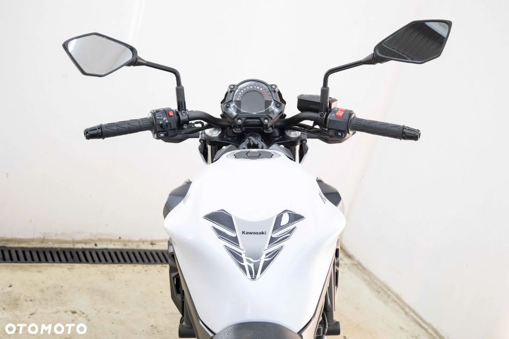 Kawasaki Z 650 - 23