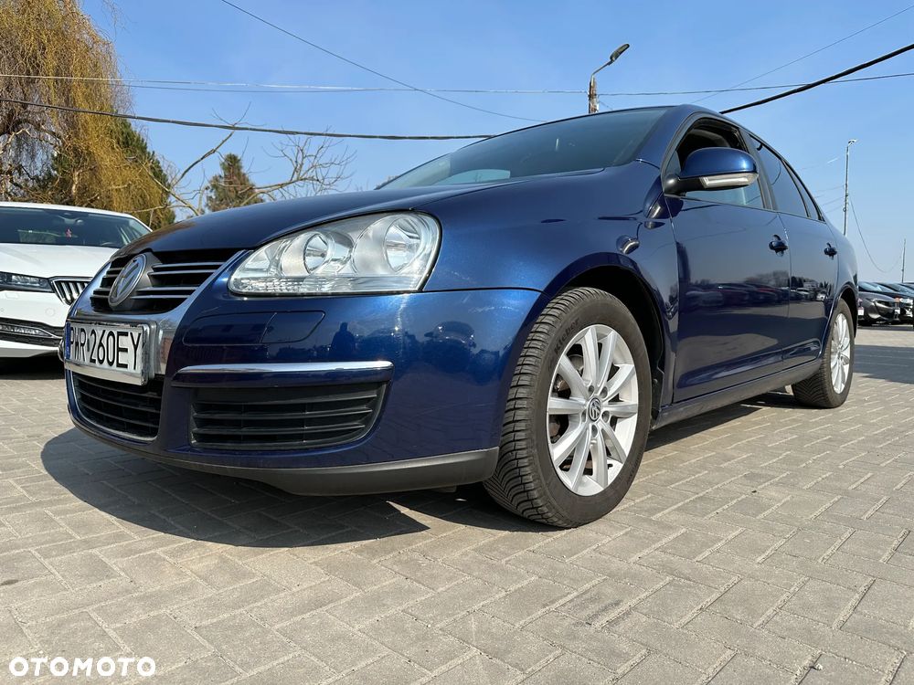 Volkswagen Jetta - 27