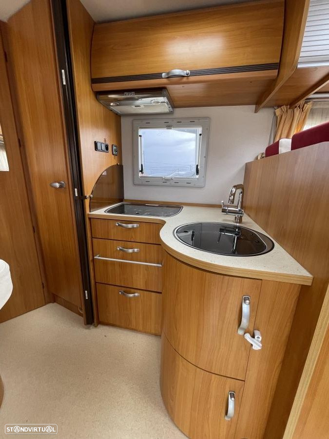 Autostar Auros 80 Distinction 2.3 MJ cama francesa - 24