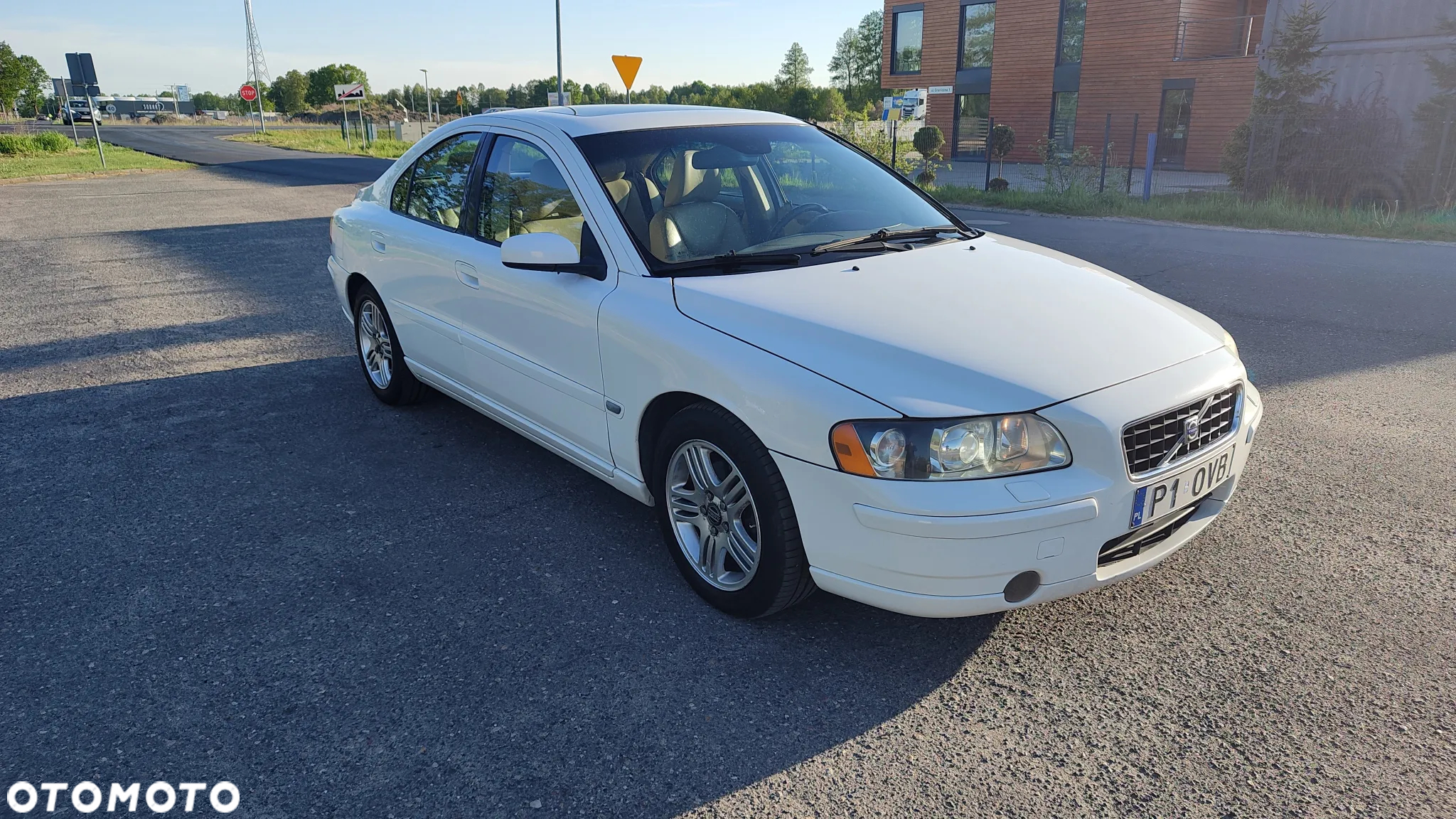 Volvo S60 2.5T Momentum - 3