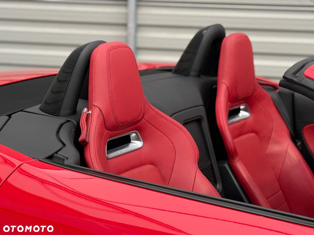 Jaguar F-Type P300 - 19