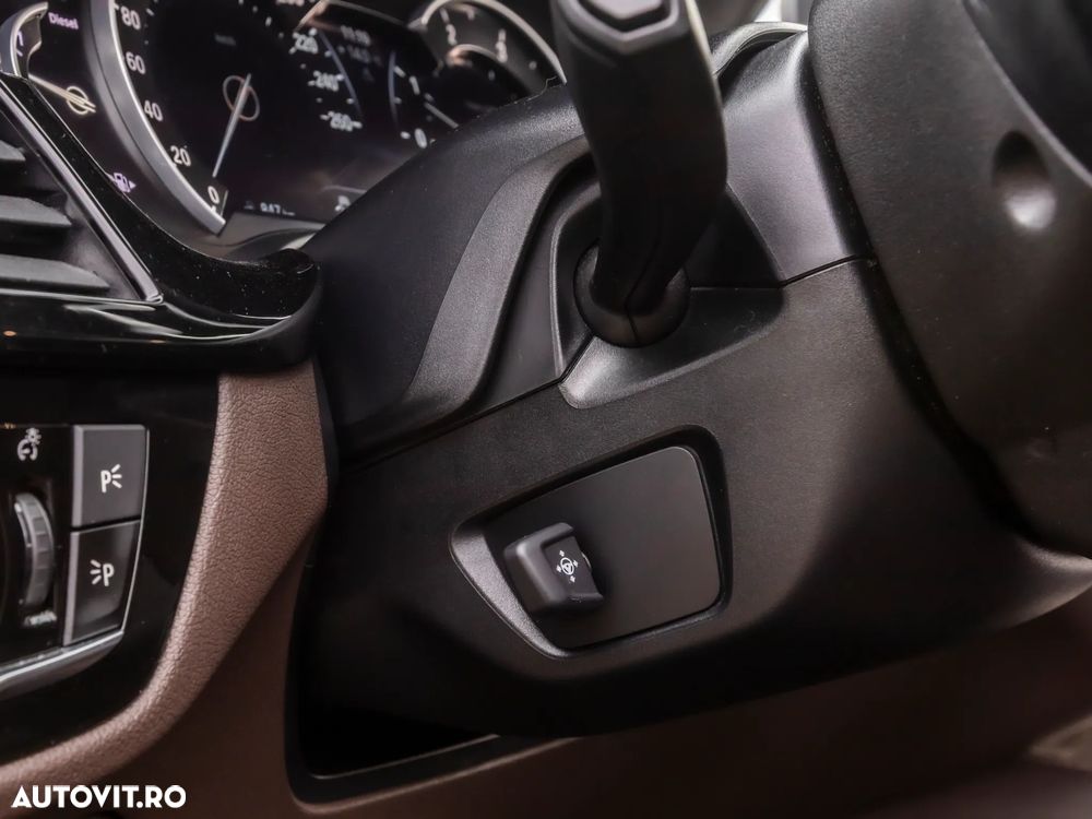 BMW Seria 5 520d Aut. Luxury Line - 22