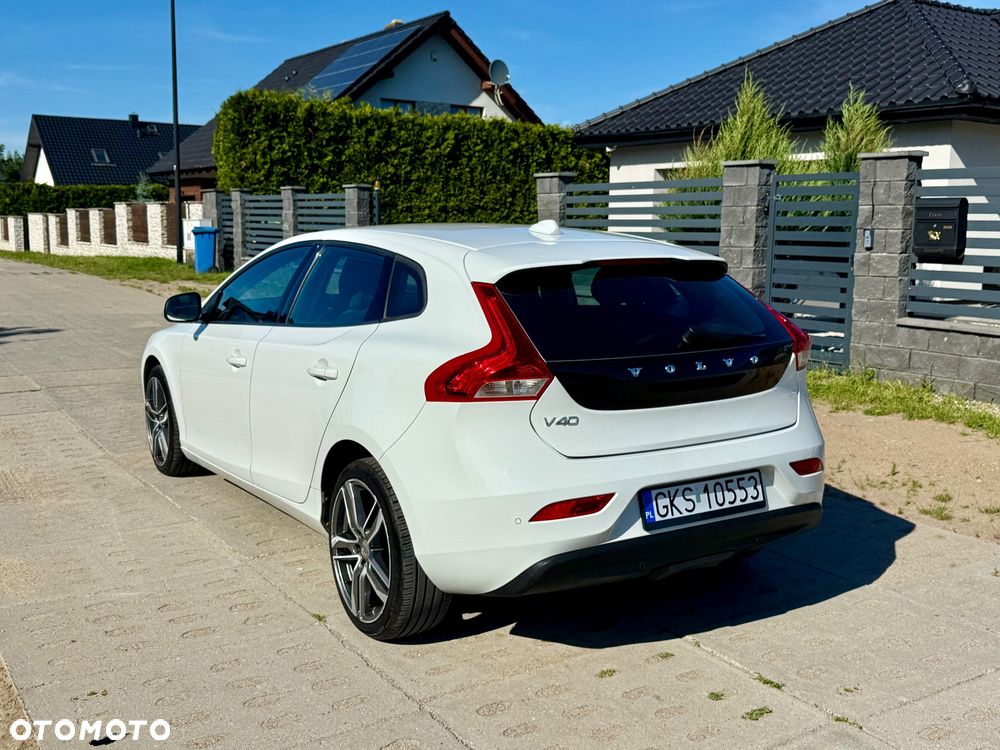 Volvo V40 D2 Geartronic Momentum - 26