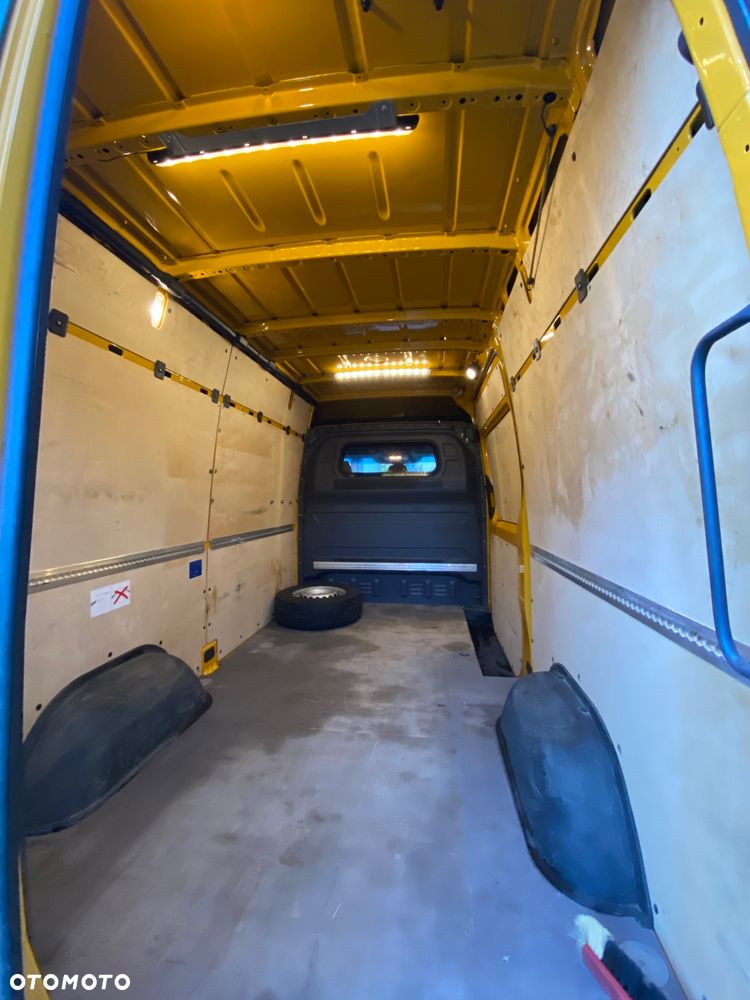 Mercedes-Benz Sprinter 317 - 33