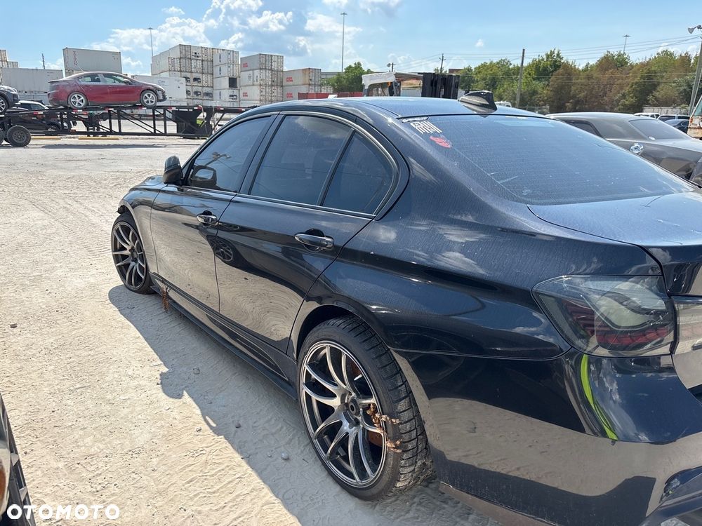 BMW Seria 3 335i - 40