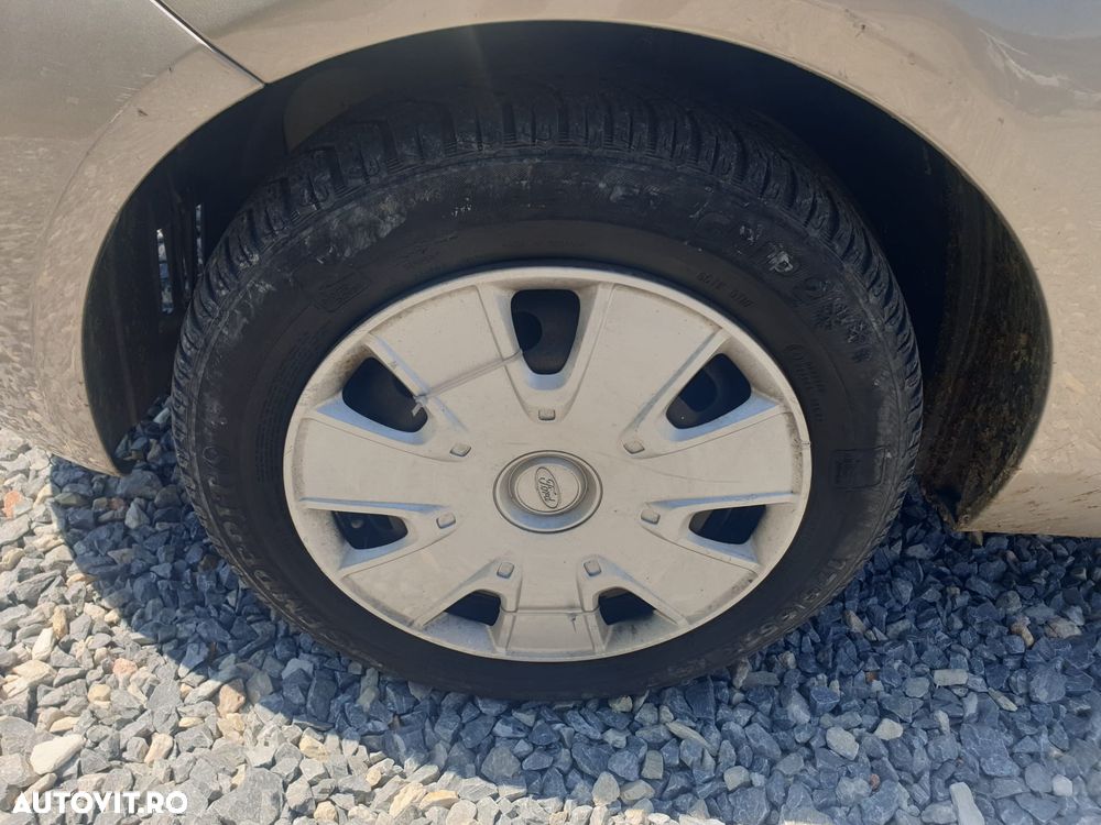 Ford Fiesta 1.4 Trend - 14