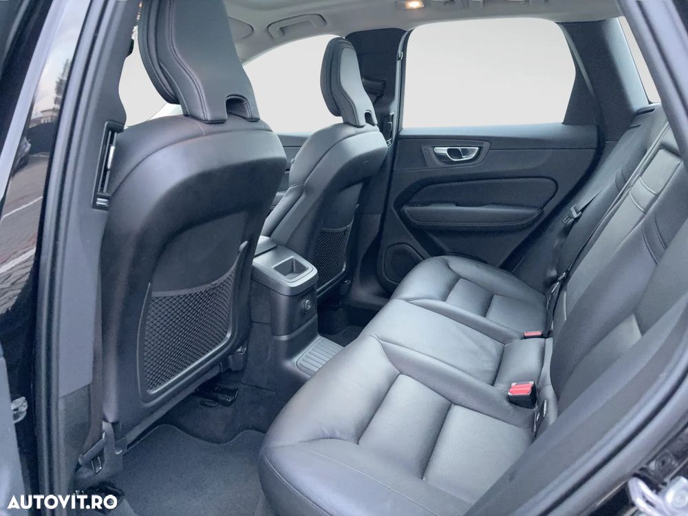 Volvo XC 60 T6 AWD Recharge Geartronic Inscription - 10