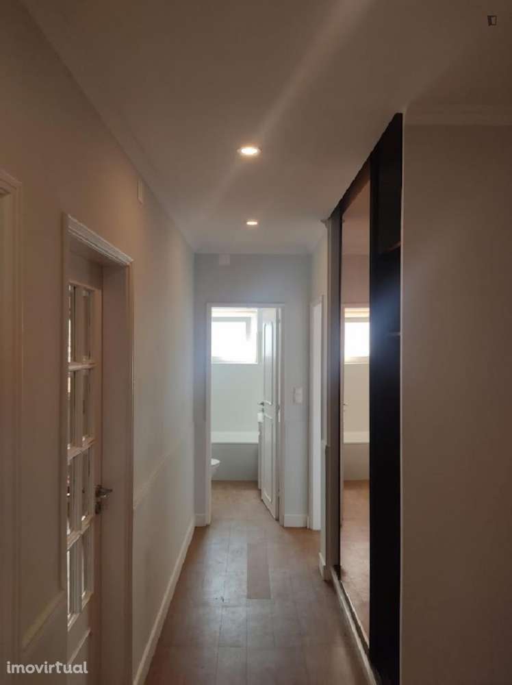 Quarto - localizado em Lisbon - Grande imagem: 5/5