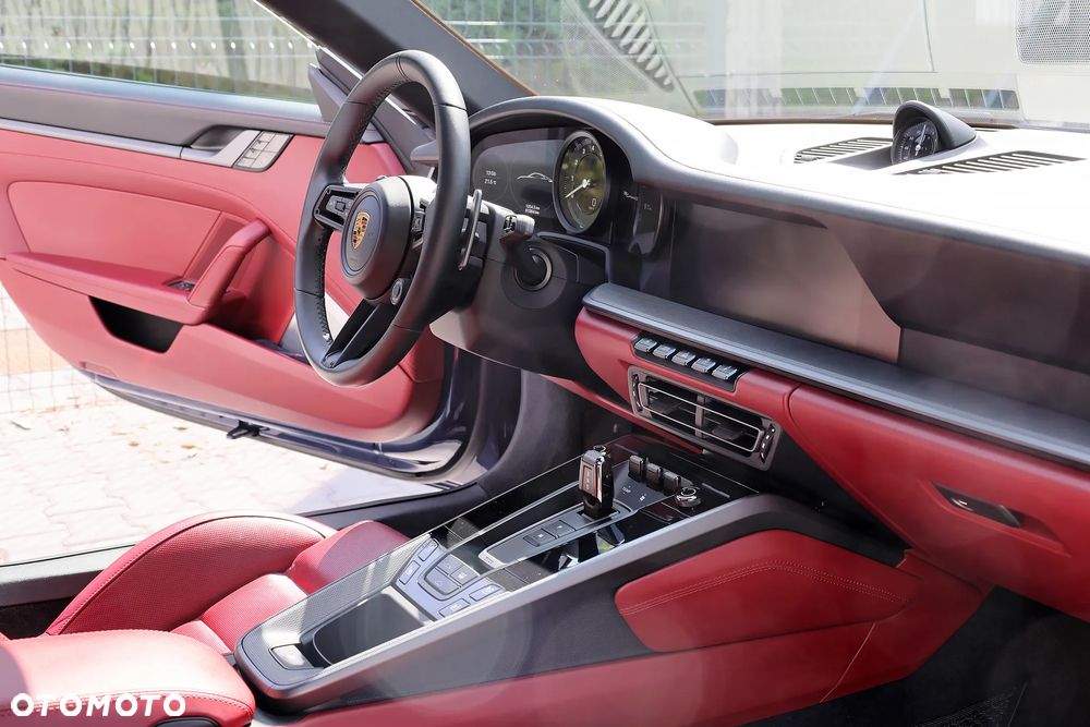 Porsche 911 Carrera 4S - 13