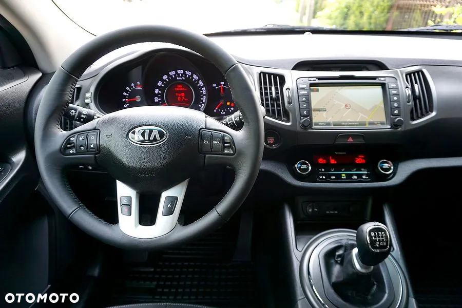 Kia Sportage 1.7 CRDI 2WD Dream-Team Edition - 33