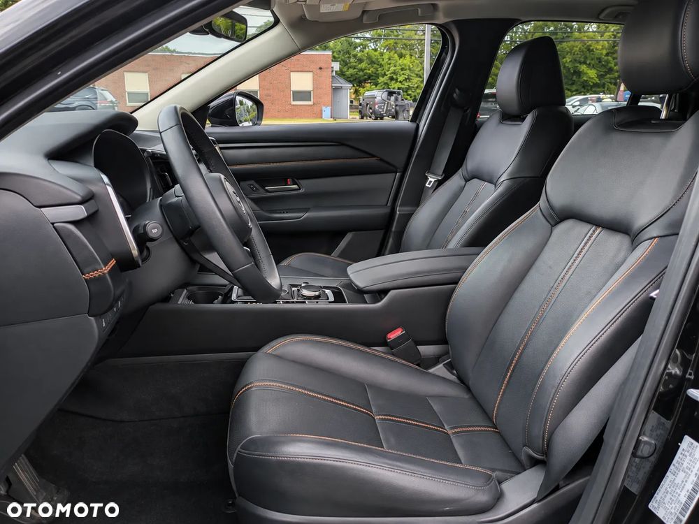 Mazda CX-50 - 15