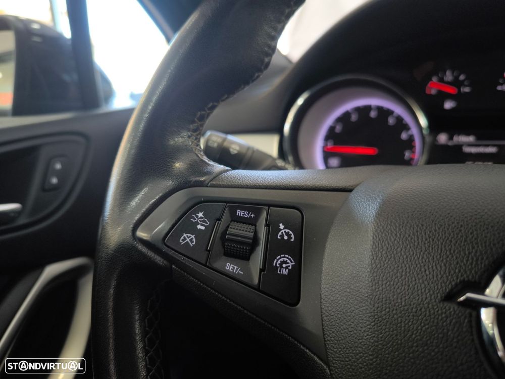 Opel Astra 1.2 T GS Line S/S - 17