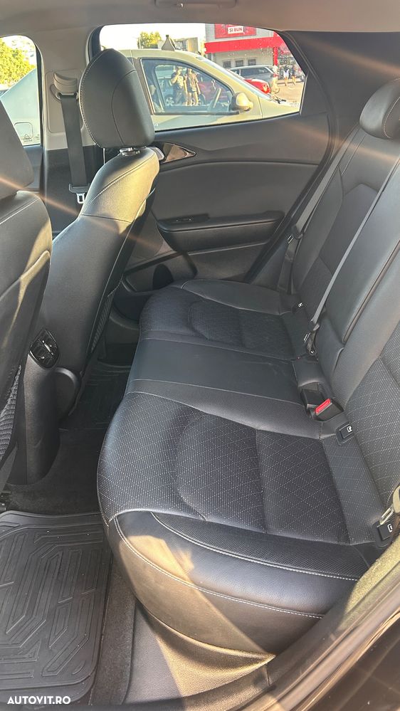 Kia XCeed - 10