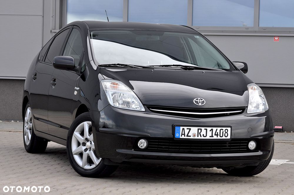 Toyota Prius 1.5 VVT-i Prestige - 1