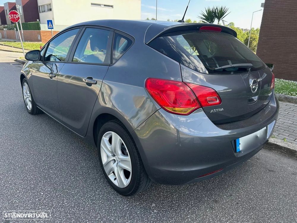 Opel Astra 1.3 CDTI Enjoy - 4