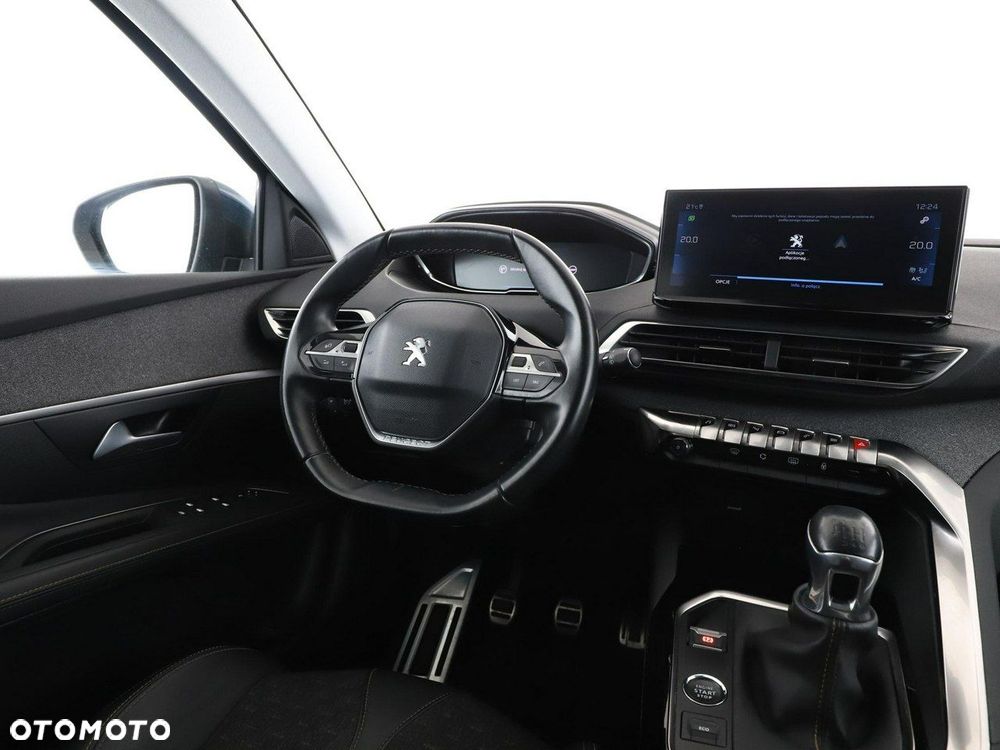 Peugeot 3008 1.2 PureTech Road Trip S&S - 17