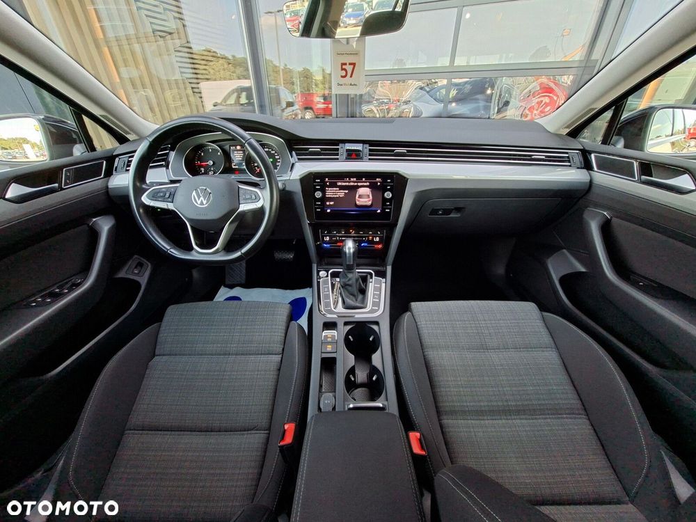 Volkswagen Passat - 16