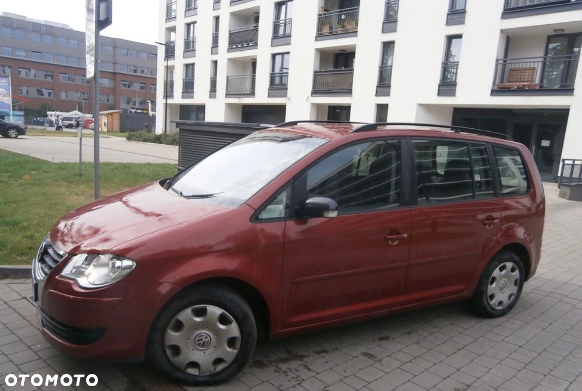 Volkswagen Touran 2.0 TDI DPF Comfortline - 2