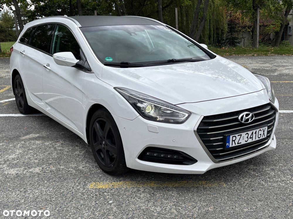 Hyundai i40 Kombi 1.7 CRDi DCT Premium - 14