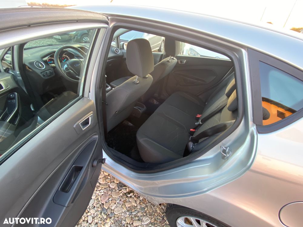 Ford Fiesta 1.6 TDCI Champions Edition - 11