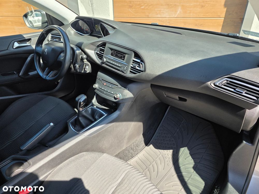 Peugeot 308 1.2 VTi/PureTech Active - 12