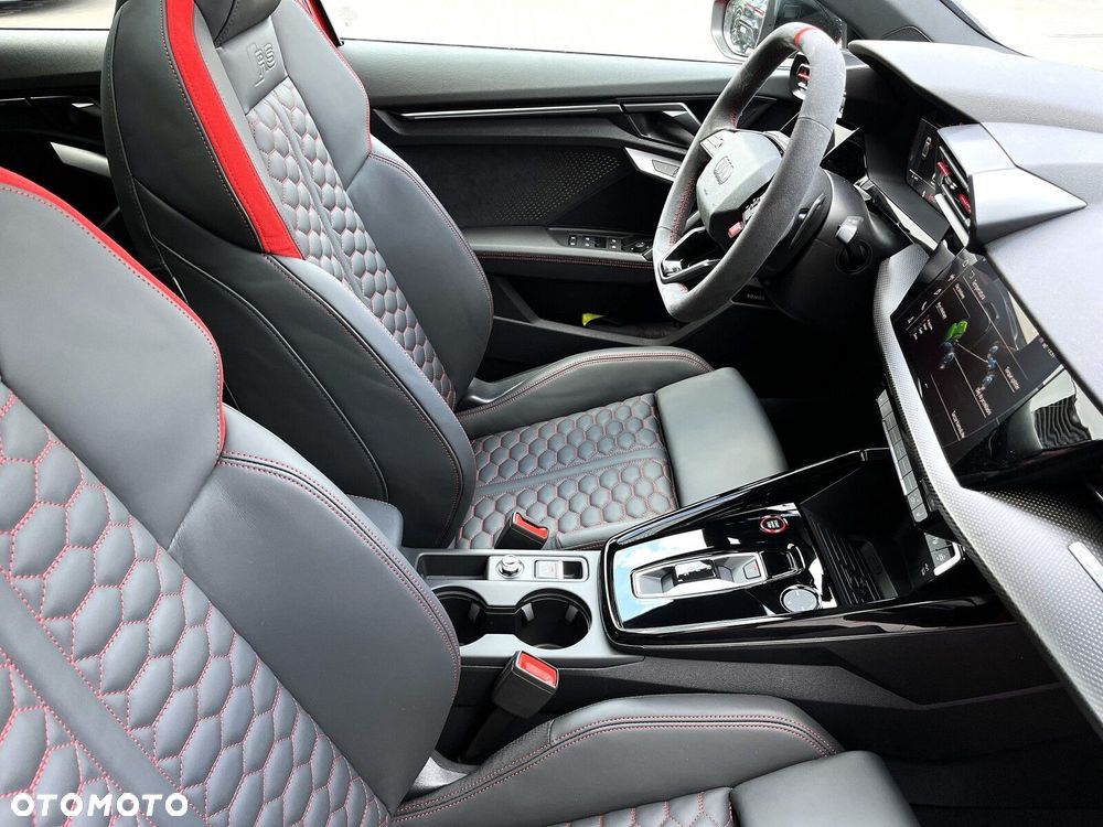 Audi RS3 Limousine - 22