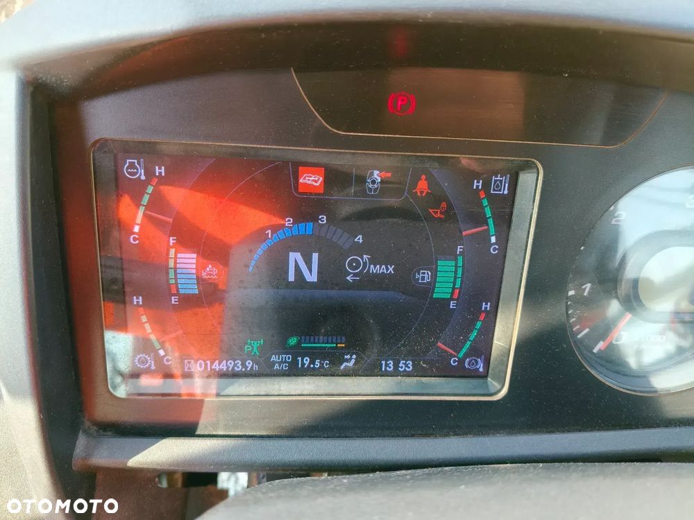 Komatsu WA475-10E 3 - 6