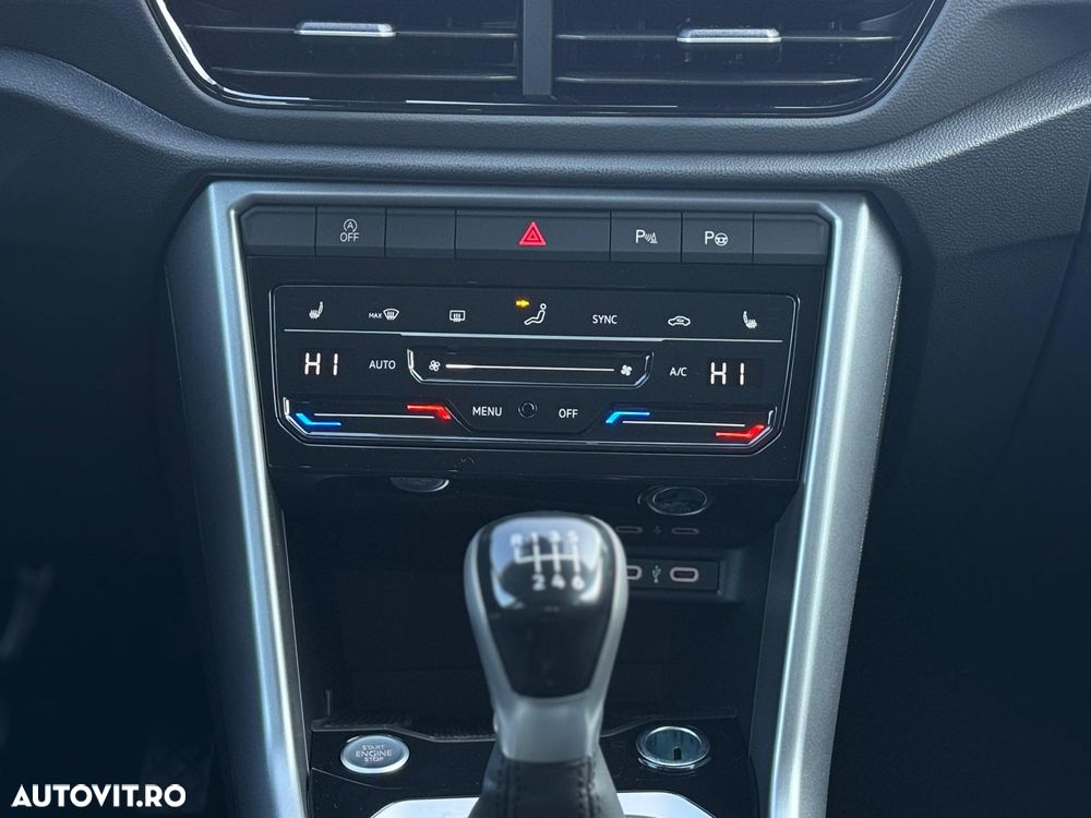 Volkswagen T-Roc - 13