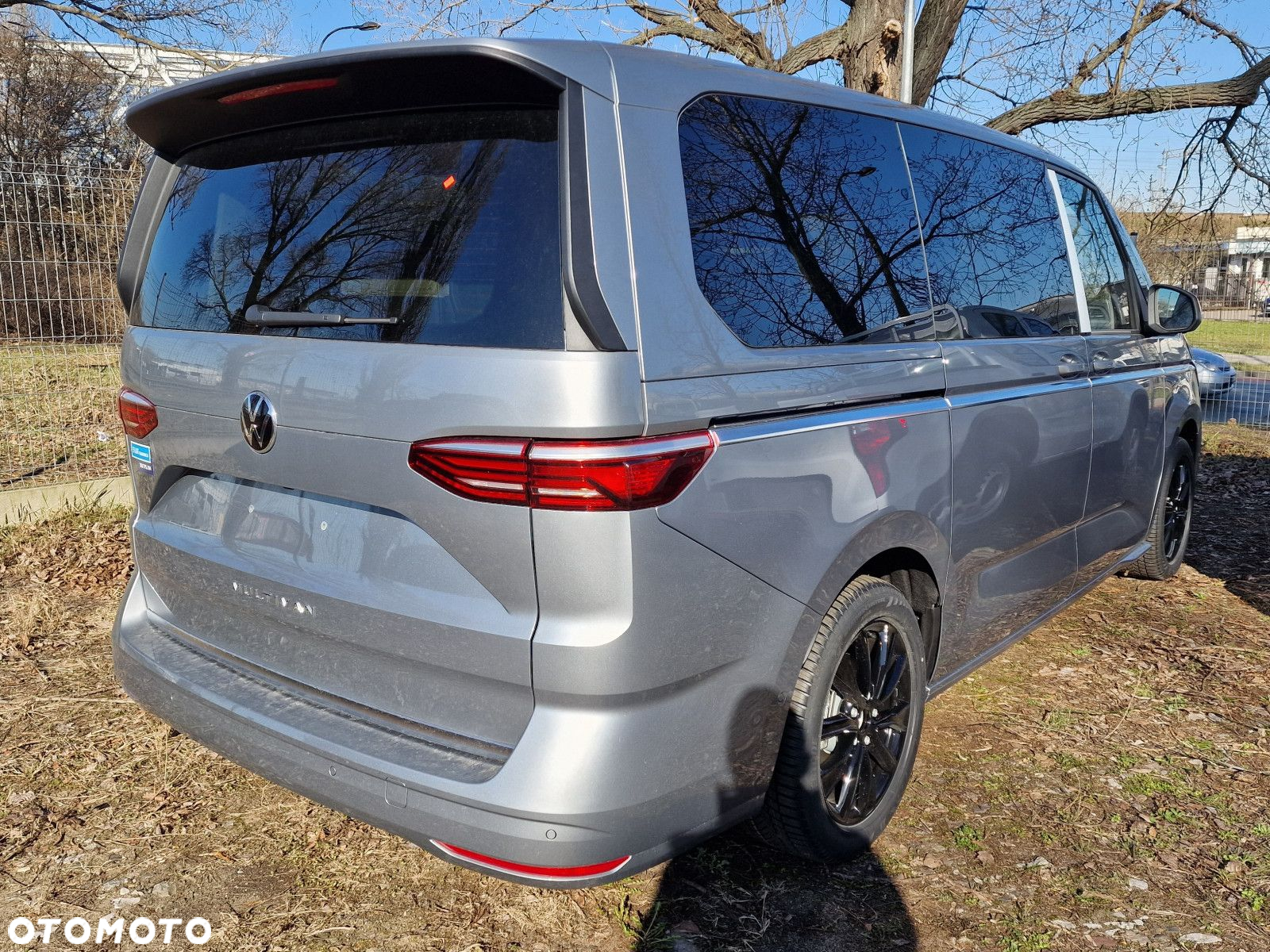 Volkswagen Multivan - 5