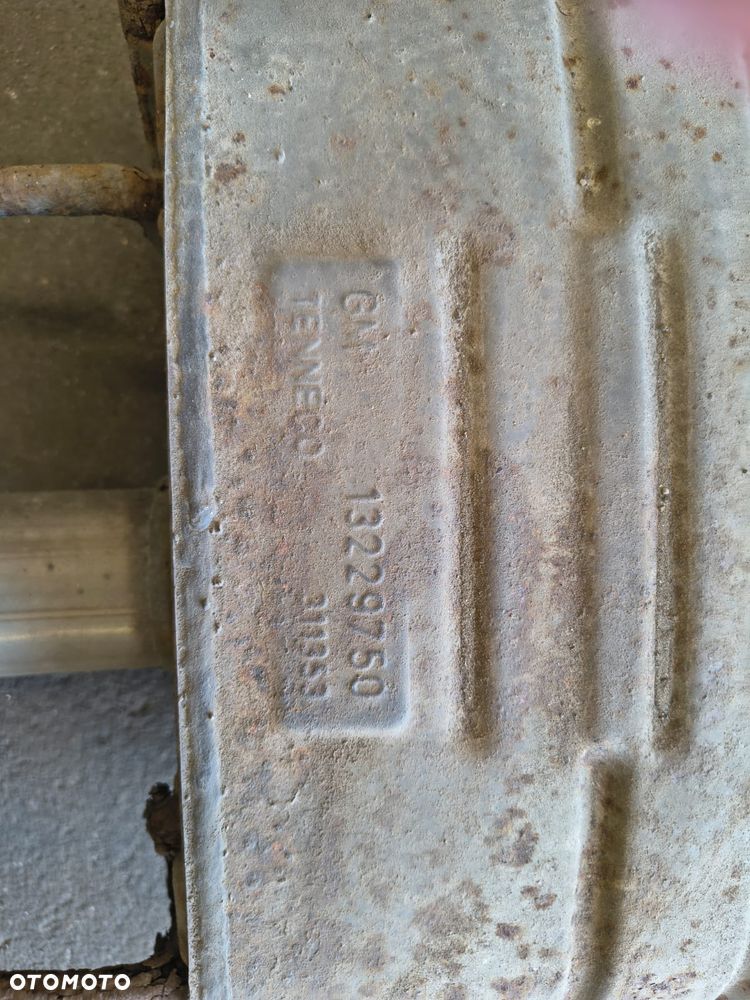 OPEL INSIGNIA A  KOMBI  BI TURBO TŁUMIK PODWÓJNY WYDECH 13229750 - 2