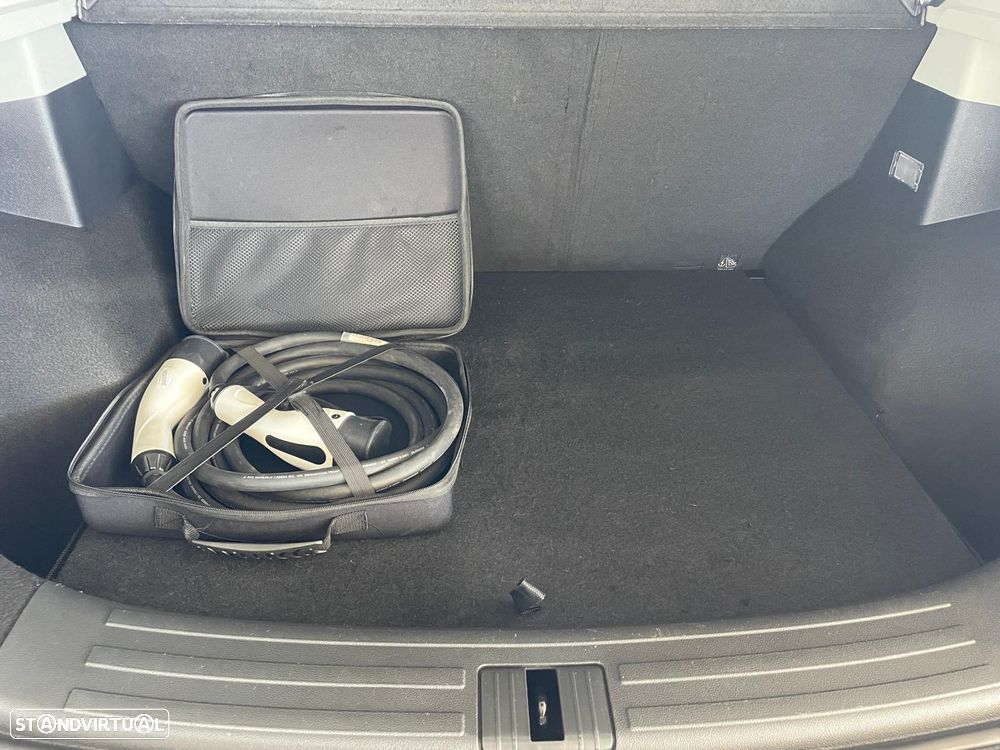 MG ZS EV 72.6 kWh Luxury - 43