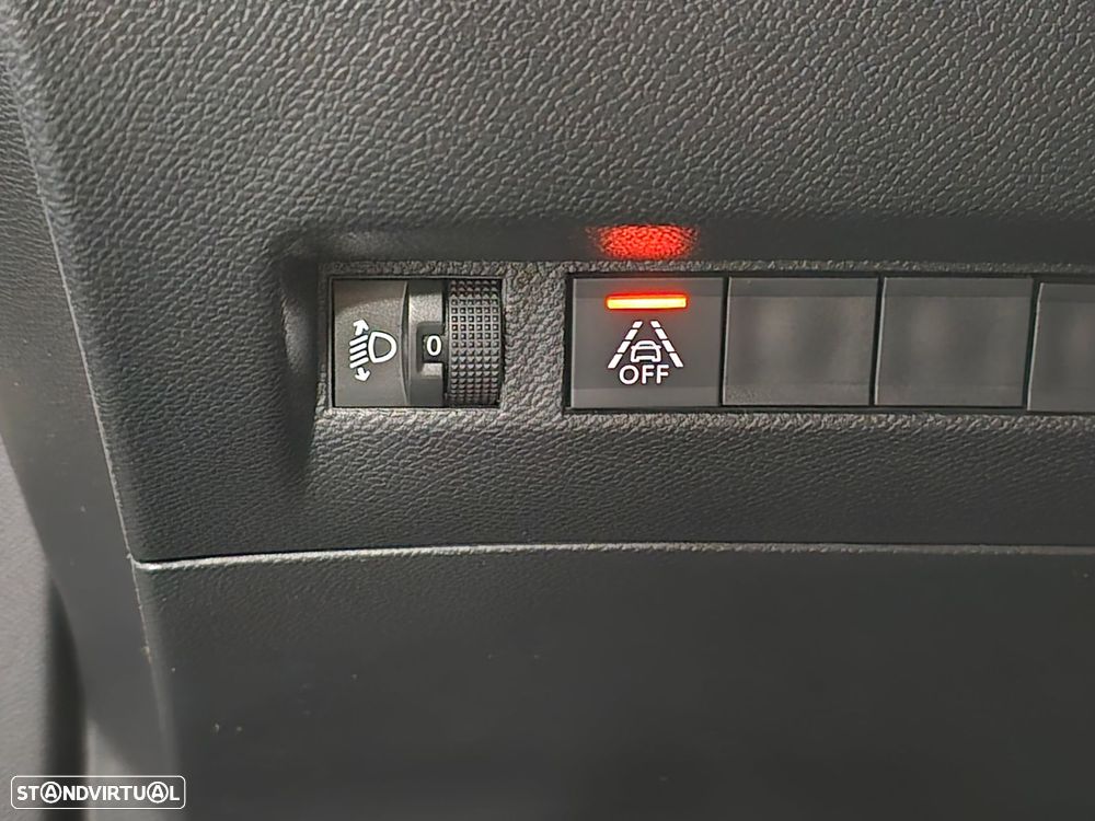 Peugeot 2008 1.2 PureTech Allure - 14