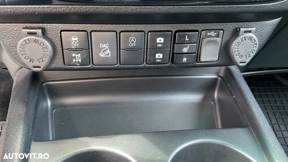 Toyota Hilux 2.8D 204CP 4x4 Double Cab AT Invincible - 33