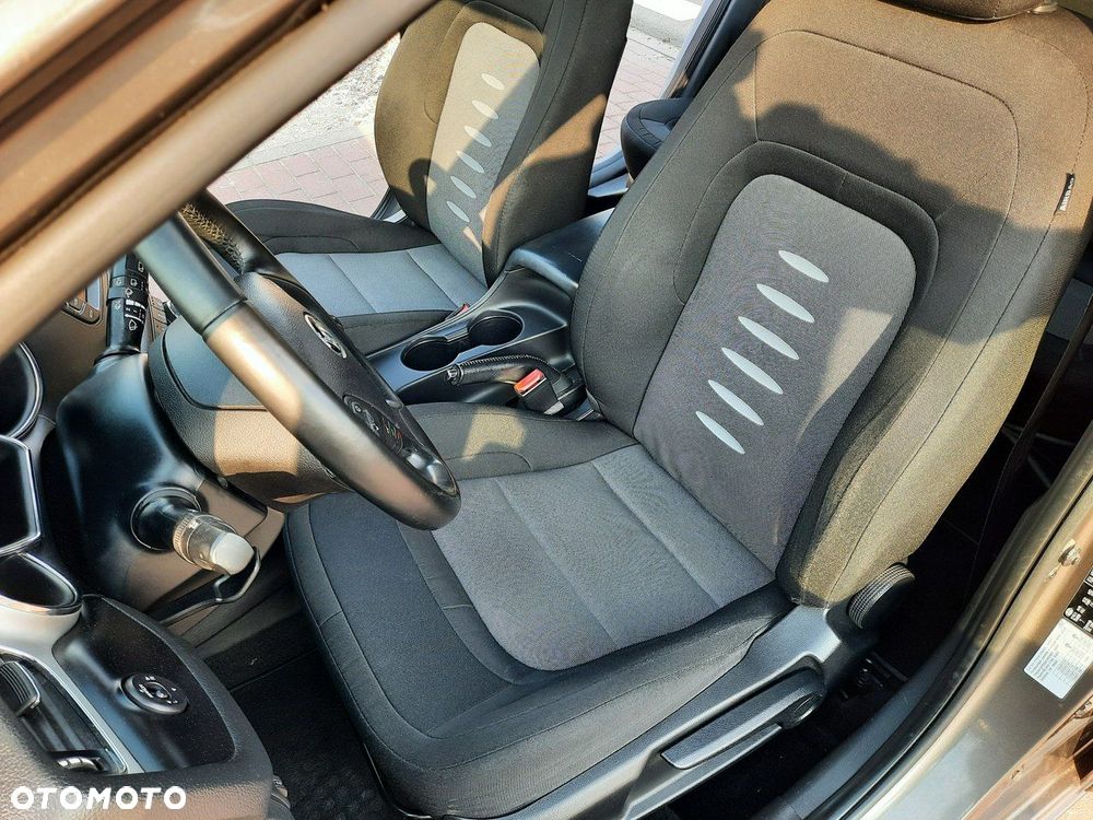 Kia Ceed - 13
