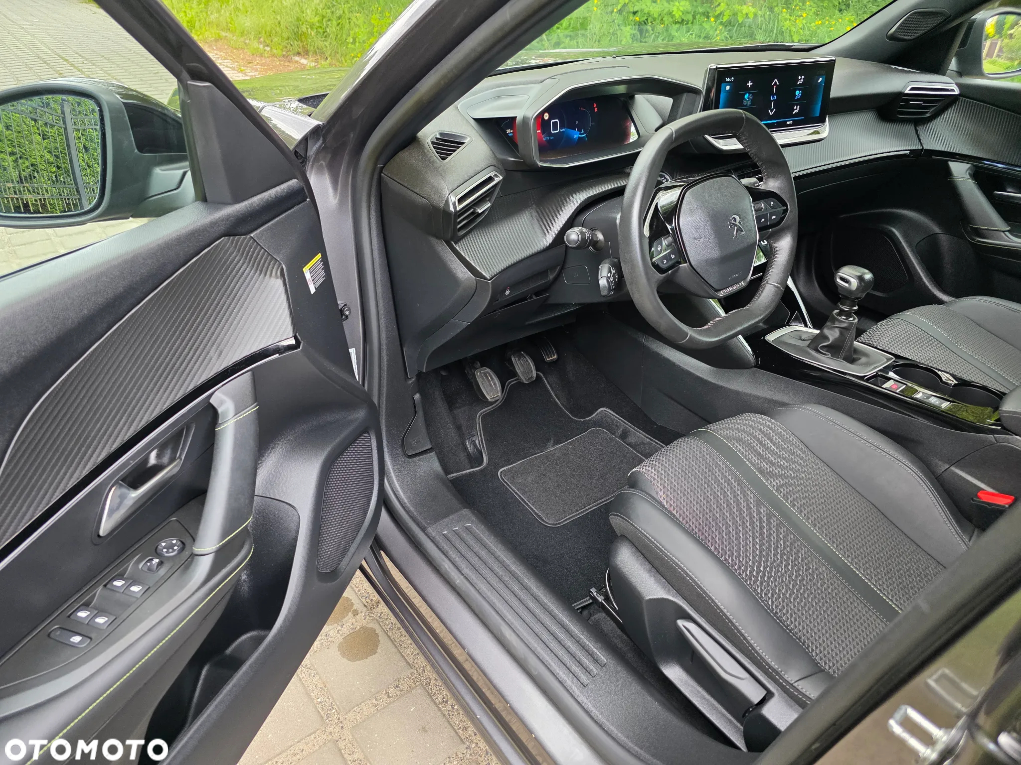Peugeot 2008 1.5 BlueHDi Allure Pack S&S - 11